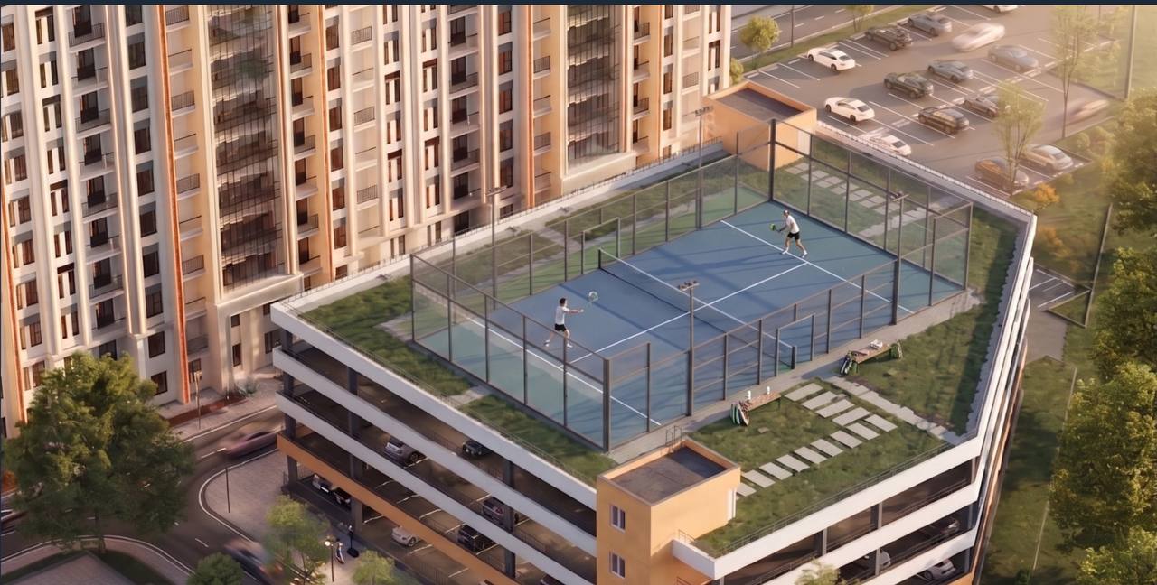 QO‘QON CITY — avtoturargoh tomidagi tennis korti